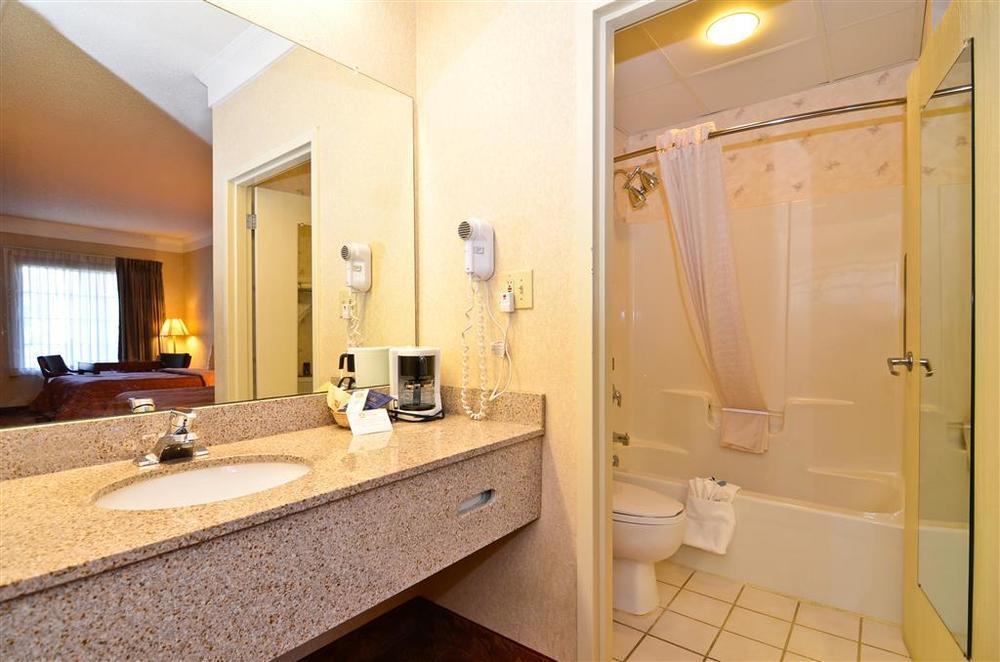 Best Western Hawkinsville Inn & Suites Bilik gambar