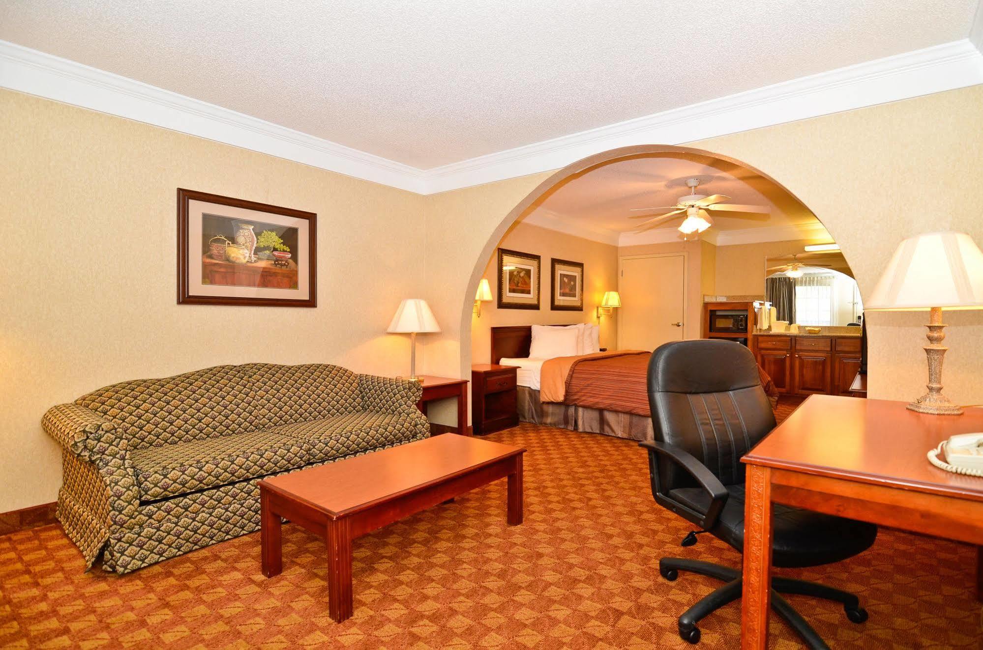 Best Western Hawkinsville Inn & Suites Bilik gambar